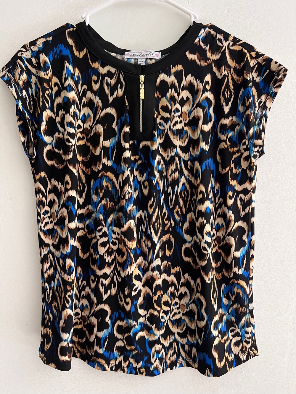 Women’s Floral Print Short Sleeve Top - Black, Blue & Tan